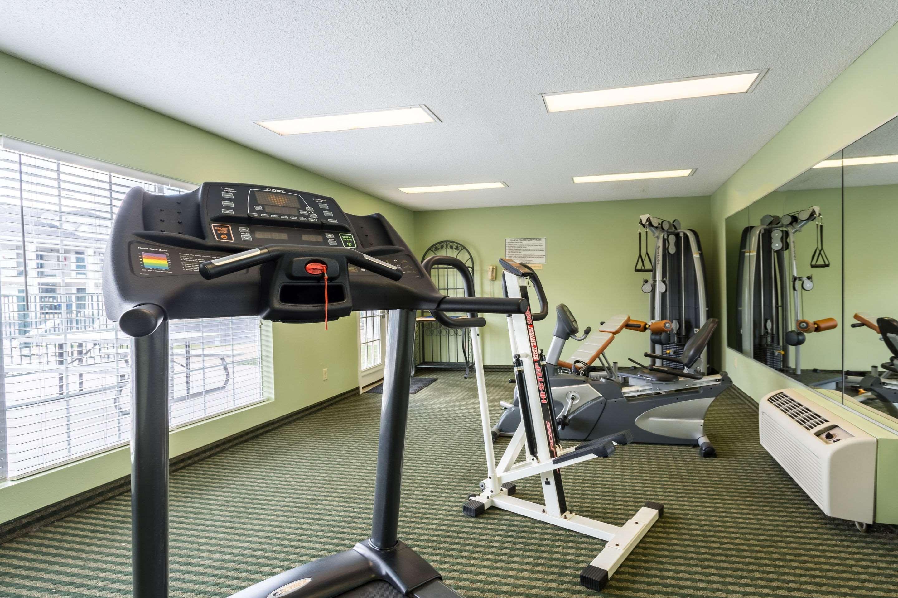 Econo Lodge Тупело Екстериор снимка