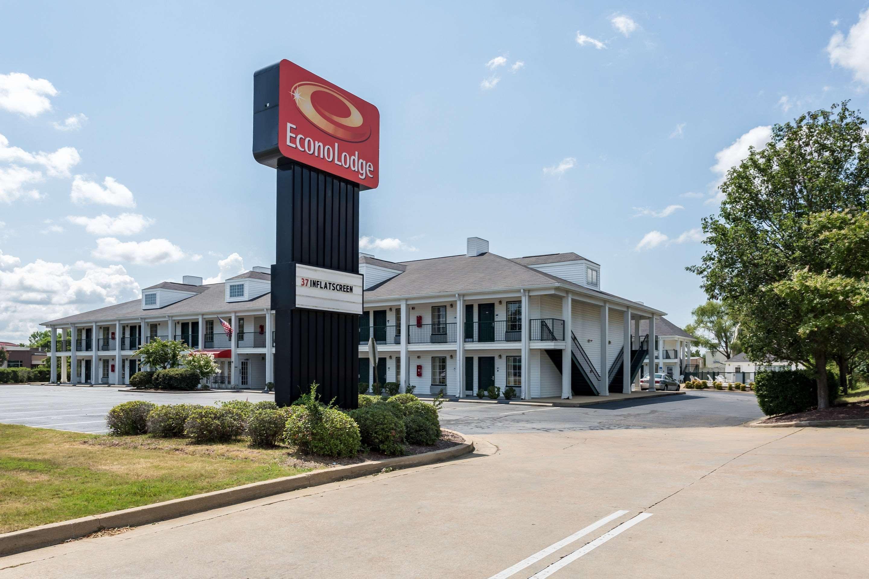 Econo Lodge Тупело Екстериор снимка