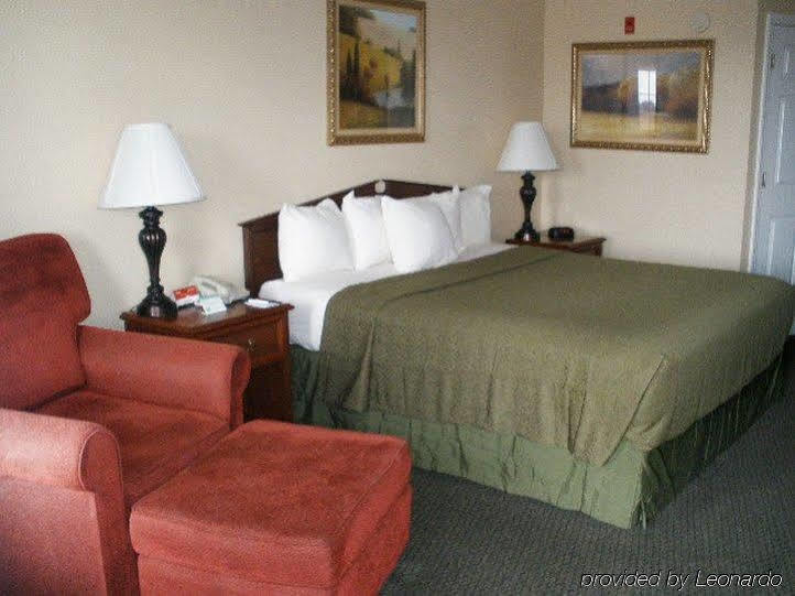Econo Lodge Тупело Екстериор снимка